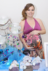 20082011 Mildred en su fiesta de regalos para bebé.