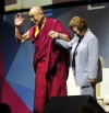 El Dalái Lama arremetió contra los corruptos, sobre todo aquellos que están en el poder y rezan a Dios, al inicio de una visita a México.