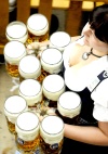 Lo que los alemanes llaman cariñosamente también 'zumo de cebada' o 'pan líquido' es uno de los productos más limpios, sometido a la estricta Ley de Pureza de la Cerveza, que data de 1516, la norma alimentaria más antigua en vigor y que exige que sólo se produzca con cebada, agua, malta y lúpulo.