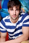 El actor José María Yazpik, quien encabeza la lista de 'Los 12 Hombres más Sexys del Año', considera que no merece este sitio, aunque reconoce que siempre lo han buscado mucho las mujeres.