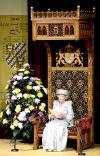 La reina Beatriz de Holanda abandona el 'Ridderzaal' o Sala de los Caballeros, donde la monarca inauguró con un discurso el Año Parlamentario.