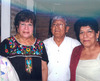 24092011  el 15 de septiembre Rubén Reyes, Emma F. de Mota, Óscar Treviño, Martha de Treviño e Irma Reyes.