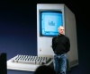 Jobs fue un pionero en la transformación de la computadora: de una curiosidad fabricada por jóvenes aficionados a un artefacto doméstico de primera necesidad, aunque sus computadoras Macintosh eventualmente perdieron casi toda su participación de mercado ante las PC que contaban con el sistema operativo Microsoft Windows.