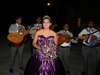 08102011  mariachi ya esperaba a Karen Andrea afuera de la capilla para entonarle Las Mañanitas.