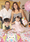 24102011 Corrales Soto festejó diez años de vida junto a su mamá Julieta Soto.