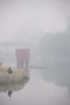 Pekín es una ciudad rodeada por colinas en tres de sus fronteras. Si no hay viento, los gases contaminantes no se mueven.