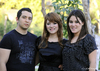 06112011 junto a su novio Lic. Daniel Salcedo Serrano y su hermana Lic. Beatriz Bermúdez Flores.
