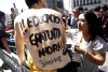Tras seis meses de conflicto y con el diálogo con el Gobierno roto, los estudiantes chilenos se manifestaron en Valparaíso para presionar al Congreso con el fin de que el presupuesto de 2012 incorpore avances en su lucha por lograr una educación pública gratuita.