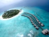 Las Islas Maldivas son una nación insular situada en el Océano Índico, agrupada en 26 atolones al sur de las Islas Lakshadweep de India, alrededor de 700 km al sudoeste de Sri Lanka, constituida por 1,192 islas, de las cuales 200 están habitadas.