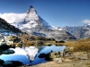 El Matterhorn Cervino es posiblemente la montaña más conocida de los Alpes por su espectacular forma de pirámide, está localizada en la frontera entre Suiza e Italia, en el valle de Tournanche. La montaña tiene cuatro caras, hacia los cuatro puntos cardinales.