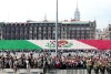 Por espacio de una hora, cientos de personas disfrutaron el festejo del 101 aniversario del inicio de la Revolución Mexicana.