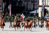 En el desfile también se vieron dos turibuses con 56 atletas mexicanos que destacaron en los Juegos Panamericanos de Guadalajara 2011.