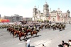 Con la detonación de cañones inició la representación y el desfile militar-deportivo del 101 Aniversario de la Revolución Mexicana, en la que participaron siete mil 180 efectivos, 765 caballos y 56 atletas que por más de una hora rememoraron ese hecho histórico.