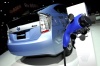 El Aqua, que fuera de Japón se conocerá como Prius-C, con capacidad para 5 personas y menos de 4 metros de largo, saldrá al mercado con la vitola de ser uno de los coches más eficientes del mundo al consumir un litro de gasolina por cada 35 kilómetros.