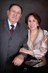 04122011 SR. MARIO   Lozoya Sotomayor y Sra. Victorina Díaz Velez González, celebraron el viernes dos de diciembre de 2011, 50 años de feliz matrimonio, acompañados por sus familiares quienes los felicitaron por tan grato suceso.- Studio Sosa