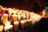 Cientos de veladoras iluminaron los alrededores de la Basílica de Guadalupe.