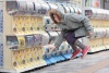 La fotógrafa japonesa, Natsumi Hayashi, encontró la manera de volver un salto en una levitación.