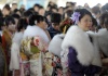 Es una tradición japonesa el Día de la Mayoría de Edad y los festejados destacan entre los demás ciudadanos.