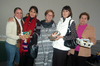 02022012 BRENDA , María Teresa, Pily y Tata junto a la conferencista María Elena Ross.