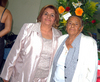 04022012 JUANA  y María de la Luz, fueron captadas en reciente festejo.