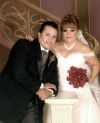 Lorena Mendoza Martínez y Tito Javier Becerra Arroyo, el día de su boda.

 Mapear Fotografía