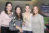 30122011 Sra. Blanca Sonia de la Garza de González, cariñosamente conocida como Banchis, rodeada de sus hijos y nietos durante su festejo de cumpleaños.  Celebra feliz
