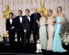 Uggie, el perro de la cinta 'The Artist' posó ante los fotógrafos en la sala de prensa.