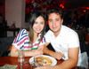 06032012 ANABEL  Rodríguez y su esposo Julián Basurto en su cumpleaños.