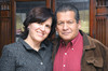 06032012 ANABEL  Rodríguez y su esposo Julián Basurto en su cumpleaños.
