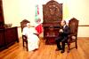 Tras sostener una reunión privada con el presidente Felipe Calderón Hinojosa en la Casa del Conde Rul, Joseph Ratzinger fue el protagonista entre los niños, quienes le entonaron en dos ocasiones "Caminos de Guanajuato" y “Cielito lindo”.