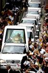 “El Papa está muy contento por su encuentro con el pueblo de México. Tuvimos más de un millón de personas hoy de nuevo con el Papa, en Guanajuato y en León esta tarde, de la Puerta del Milenio al Miraflores, un número increíble de personas”, mencionó.