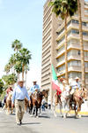 Los charros, las "adelitas" y las caracterizaciones de personajes emblemáticos concluyeron la cabalgata en la Plaza de Armas de Torreón.