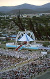 Fotografía aéreadurante la misa ofrecida por el Papa Benedicto XVI en la plaza "Antonio Maceo" de Santiago de Cuba.