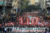 La huelga general convocada por las centrales Unión General de Trabajadores (UGT) y Comisiones Obreras (CCOO) protesta contra la reforma laboral del gobierno de Mariano Rajoy que abarata los niveles de indemnización por despido.