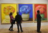 Visitantes observan parte de la muestra "Fernando Botero, Una Celebración".