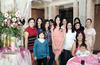 25032012 ALEJANDRA  Gálvez Reyes junto a las damas asistentes a su festejo prenupcial.