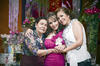 30032012 MUY  feliz Érika acompañada por su mamá Sra. Irma Juárez de Sandoval anfitriona de su fiesta pre nupcial.