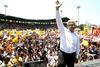 El candidato del PRD, Andrés Manuel López Obrador tuvo un acto en Macuspana, Tabasco, donde se comprometió a "entregar mi corazón por el pueblo de México".