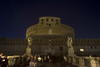 En Roma, El Catillo Sant'Angelo lució en penumbras como parte de la Hora del Planeta.