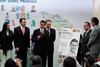 El candidato de la Coalición Compromiso por México a la Presidencia de la República, Enrique Peña Nieto se comprometió ante Notario público a mantener a la Policía Naval todo el tiempo que sea necesario.
