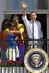 El presidente Barack Obama cumplió con la tradición anual de la Carrera del Huevo de Pascua en los jardines de la Casa Blanca.