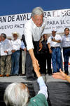“Ni un voto al PRI, ni un voto al PAN”, pidió López Obrador a los laguneros.