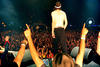 The Hives puso a bailar a miles de personas reunidas en el escenario principal.