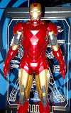 Entre la exposición se encuentra la figura de Iron-Man.