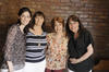 27042012 MARíA  Elena de Fernández con sus hijas Elena, Cristina y Alejandra.