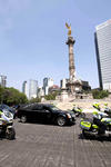 En el recorrido hasta Bellas Artes, algunas de las calles de la capital mexicana se llenaron de ciudadanos que aplaudían al paso del vehículo.