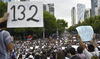 La marcha llegó a Televisa Chapultepec, donde reclamaron que la información sobre las campañas sea equilibrada y no se privilegie a ningún aspirante.
