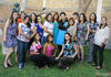 20052012 NUMEROSO  grupo de amigas y familiares en la despedida de soltera de Nadia.