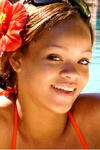 El nombre real de Rihanna es Robyn Rihanna Fenty, nació el 20 de febrero de 1988 en la Isla de Barbados, en Saint Michel.