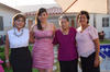 27052012 LA FESTEJADA  acompañada de su futura suegra Rosa Velia Guerrero Rodríguez y su mamá Patricia Mayorga Santana.